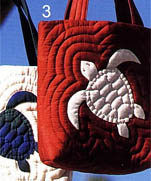 Подушка и простая сумочка с черепашками в технике гавайского квилта